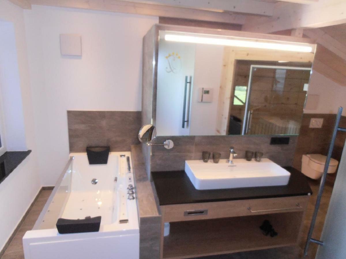 Wellness Ferienwohnungen Zellertalblick Drachselsried Esterno foto